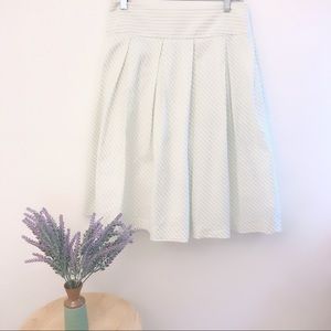 Theory skirt white and green strip
